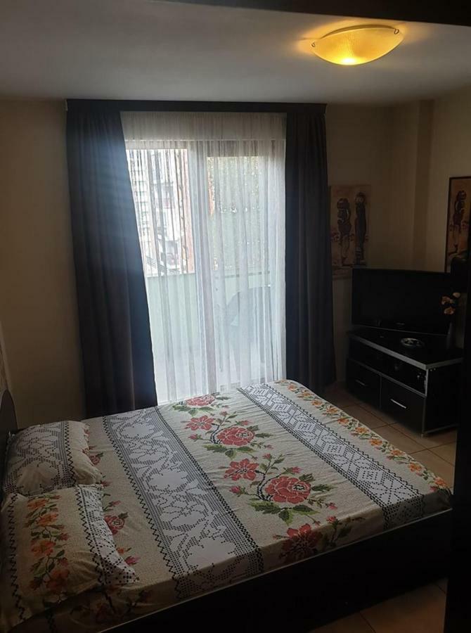 מאמאיה Nick Apartments מראה חיצוני תמונה