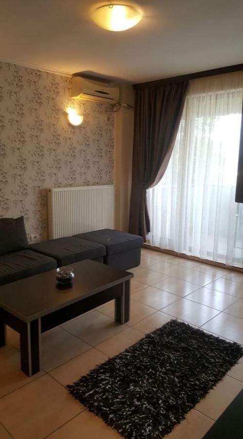 מאמאיה Nick Apartments מראה חיצוני תמונה