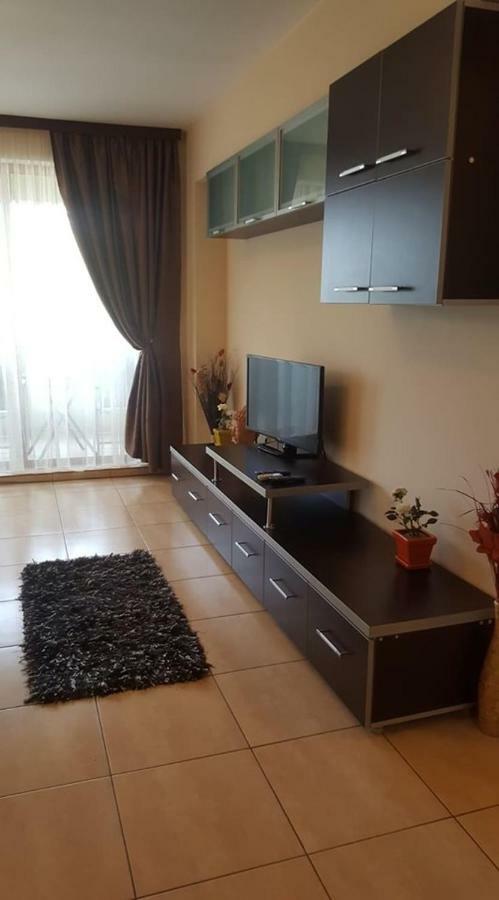 מאמאיה Nick Apartments מראה חיצוני תמונה
